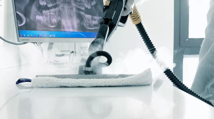 Evo304 in use 2400x1140 c default 680x380 c top